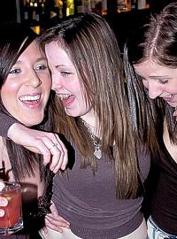 Британские девушки от 16 до 24 лет напиваются до потери сознания не меньше одного раза в неделю