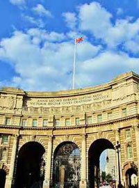    (Admiralty Arch)