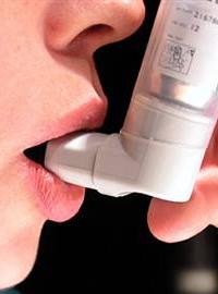 Низкий уровень витаминов A и C повышает риск заболевания астмой: придётся чаще прибегать к ингалятору