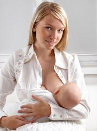 Слишком быстрая потеря веса сразу после родов негативно сказывается на количестве и качестве грудного молока у женщины