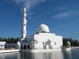 Плавучая мечеть в Куала-Теренггану